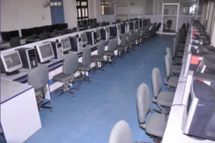 Raja Balwant Singh Engineering Technical Campus, Bichpuri campus photo 3