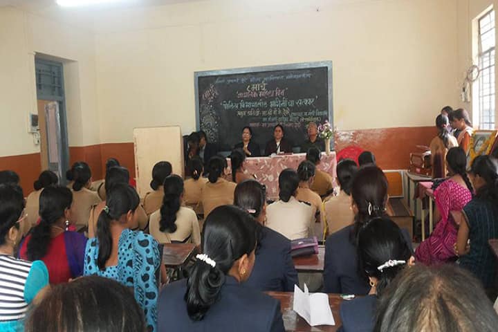 Smt Pushpatai Hiray Arts Science and Commerce Mahila Mahavidyalaya, Malegaon campus photo 3