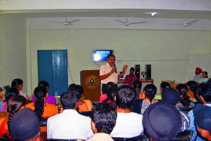 Guru Nanak National College, Nakodar campus photo 2