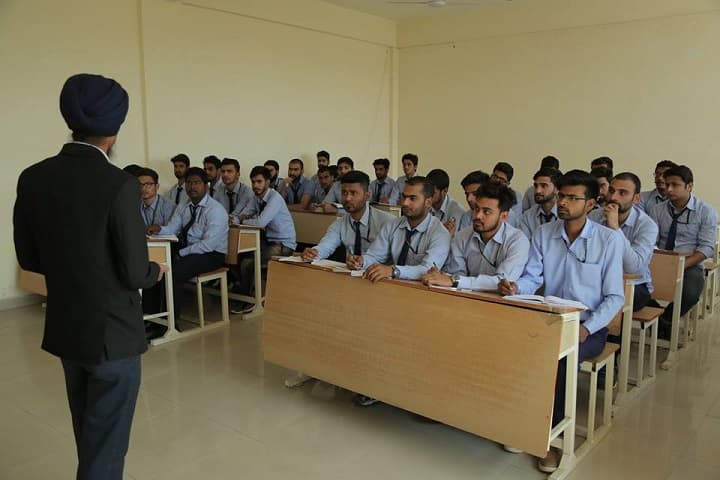 Universal Institute of Management and Technology, Lalru campus photo 2