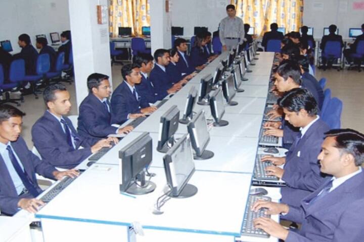 Kusumben Kadakia Arts and Commerce College, Ankleshwar campus photo 4