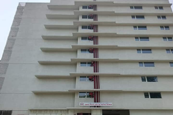 RAV's Laxmichand Golwala College of Commerce and Economics, Mumbai campus photo 2