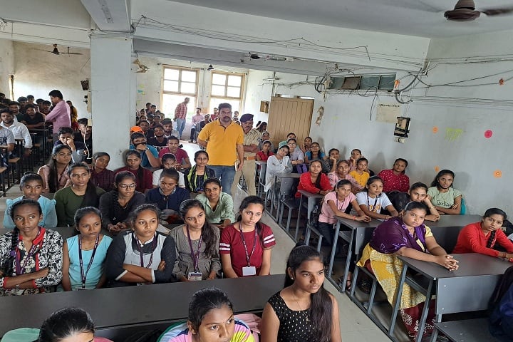 Government Science College, Pardi campus photo 2