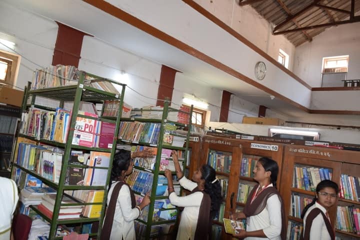 Rayat Shikshan Sanstha's Arts and Commerce College, Madha, Solapur campus photo 4