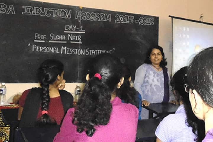 Huzurpaga Smt Durgabai Mukunddas Lohiya Mahila Vanijya Mahavidyalaya, Pune campus photo 5