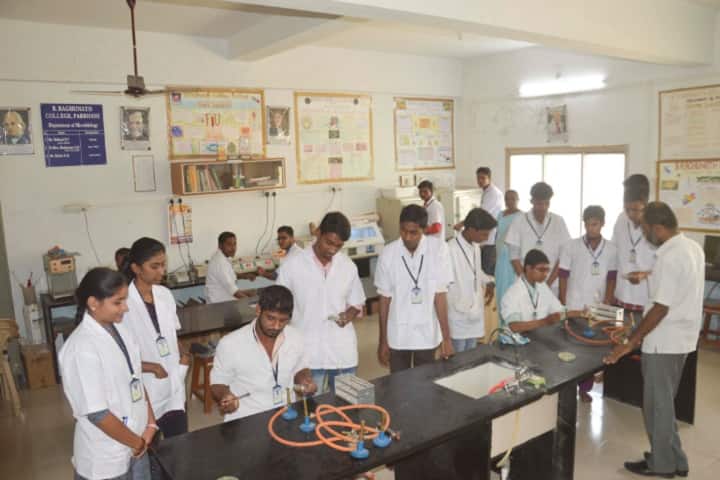 B Raghunath Arts Commerce and Science College, Parbhani campus photo 4