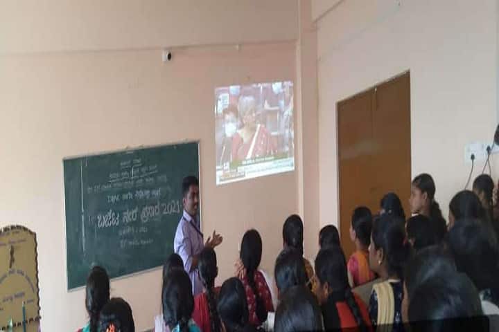 Shri Chandrashekar Mallikarjun Mamani Government First Grade College, Yaragatti campus photo 2
