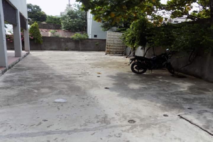 Zulekha College of Commerce Science and Technology, Nagpur campus photo 3