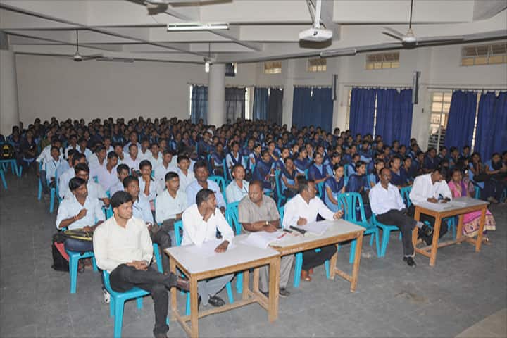 Padmabhushan Vasantraodada Patil Mahavidyalaya, Kavathe Mahankal campus photo 4
