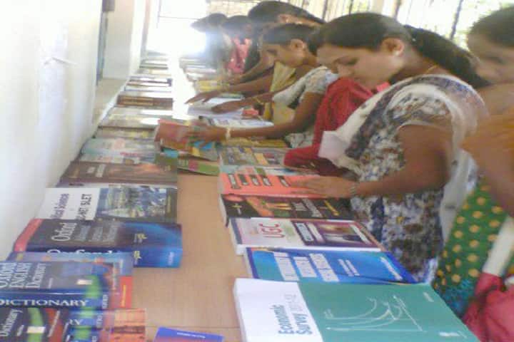 Government First Grade College for Women, Krishnarajpet campus photo 5