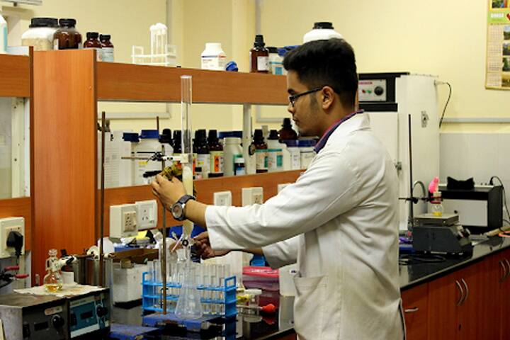 Karmayogi Degree College, Raebareli campus photo 4