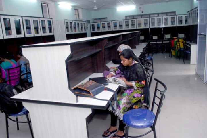 Hamidia Girls Degree College, Allahabad campus photo 2