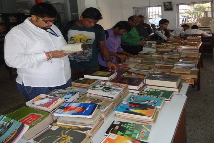 Sant Gadge Maharaj College of Commerce and Economics, Mumbai campus photo 5