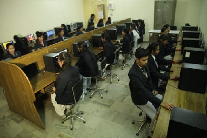 S D College of Commerce, Muzaffarnagar campus photo 4
