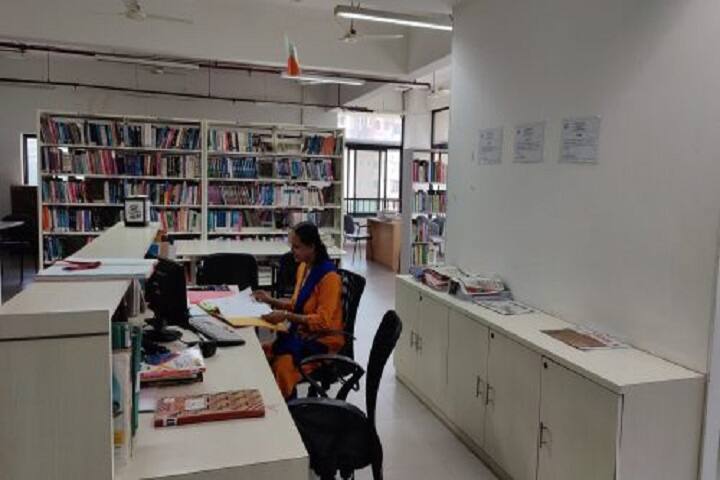 MV Mandali's Colleges of Commerce and Science, Mumbai campus photo 3