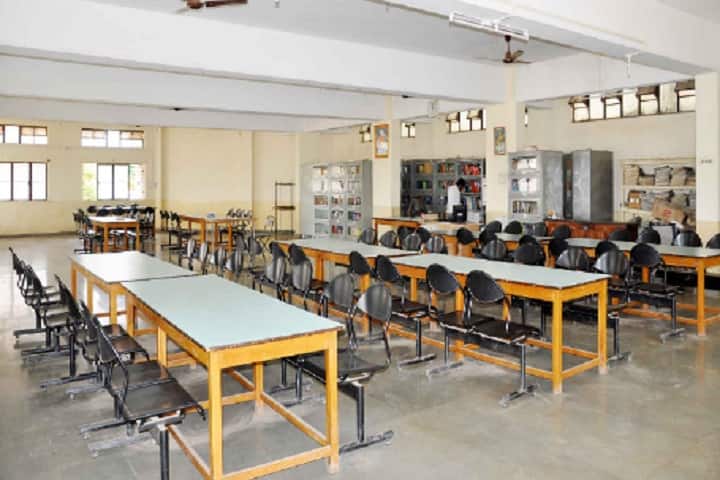VG Shivdare College of Arts Commerce and Science, Solapur campus photo 3