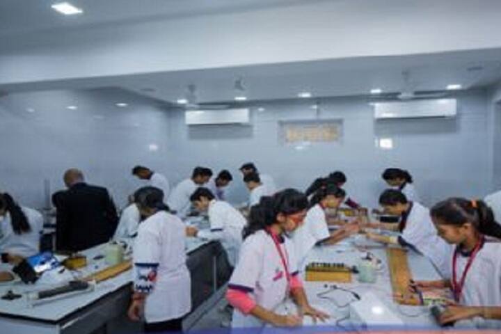 Prakash College of Commerce and Science, Mumbai campus photo 5