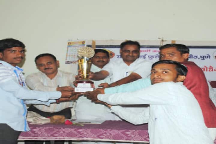Late Abasaheb Kakade Arts College, Bodhegaon campus photo 3