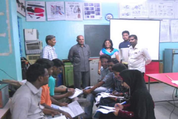 People's Education Society's Dr Ambedkar College of Arts, Commerce College, Pune campus photo 2