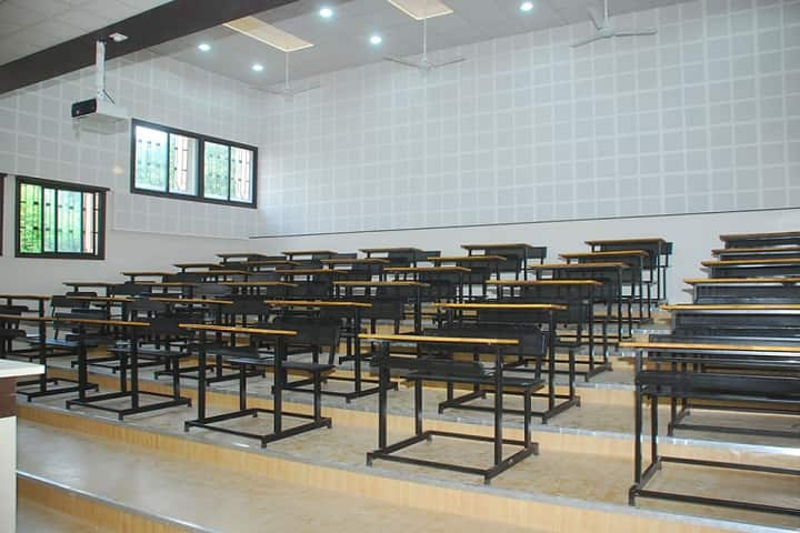 Shikshan Prasarak Sanstha's Sangamner Nagarpalika Arts DJ Malpani Commerce and BN Sarada Science College, Sangamner campus photo 4