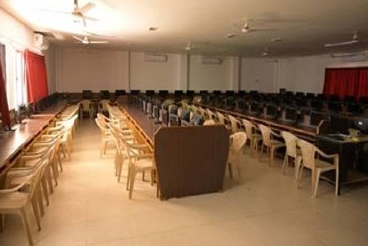 Sardar Patel College of Commerce, Anand campus photo 6