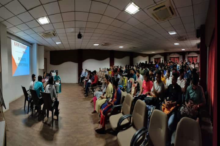 Jeel Goswami College of Science and Research, Ahmedabad campus photo 5