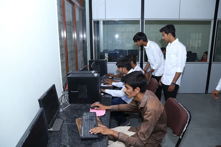 AVPTI Rajkot campus photo 3
