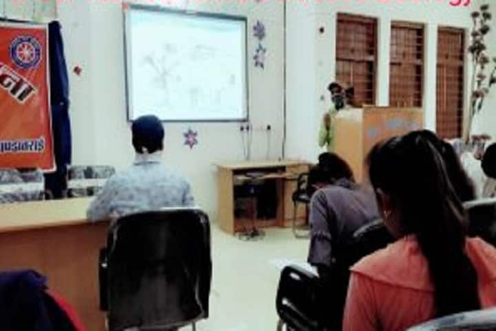 Atal Bihari Vajpayee Government College, Kabirdham campus photo 3