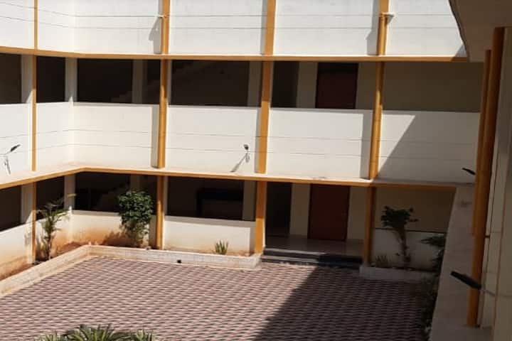 GNKM Ahiwara campus photo 3