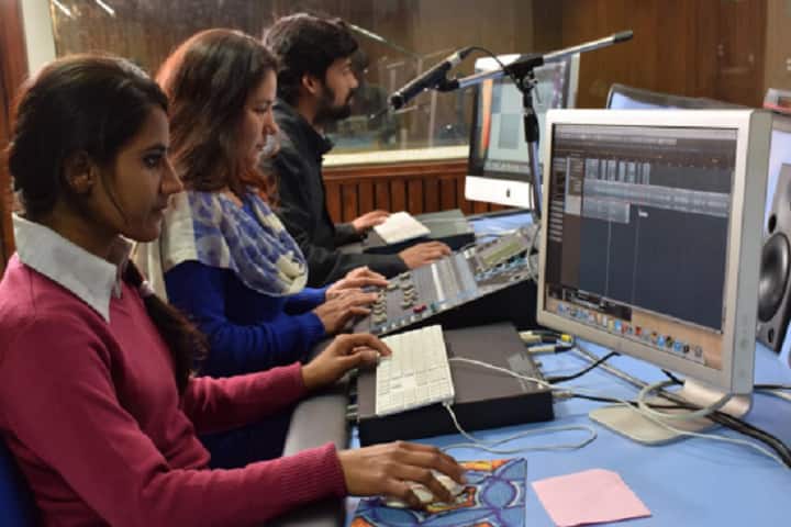 AJK Mass Communication Research Centre, New Delhi campus photo 4