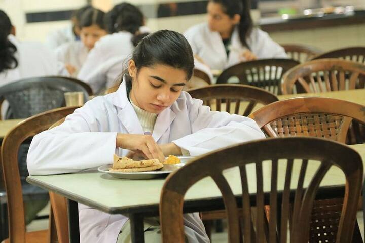 Kharvel Subharti College of Pharmacy, Meerut campus photo 3