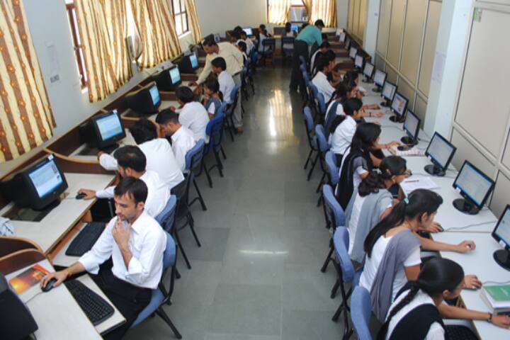 Sardar Patel Subharti Institute of Law, Meerut campus photo 6