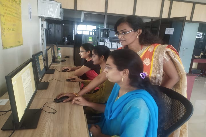 Telangana Tribal Welfare Residential Degree College for Women, Mandapeta campus photo 5