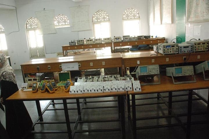 Nawab Shah Alam Khan College of Engineering and Technology, Hyderabad campus photo 3
