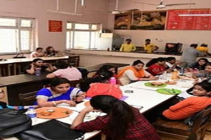 SNDT Women's University Law School, Mumbai campus photo 3