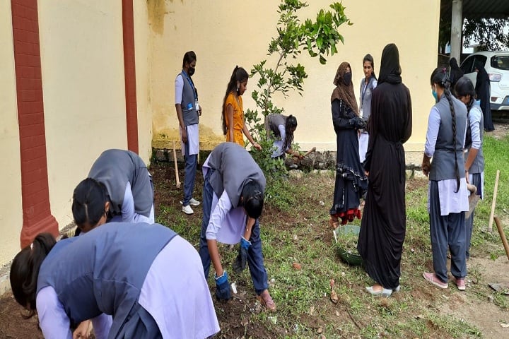 Government First Grade College for Women, Shimoga campus photo 4