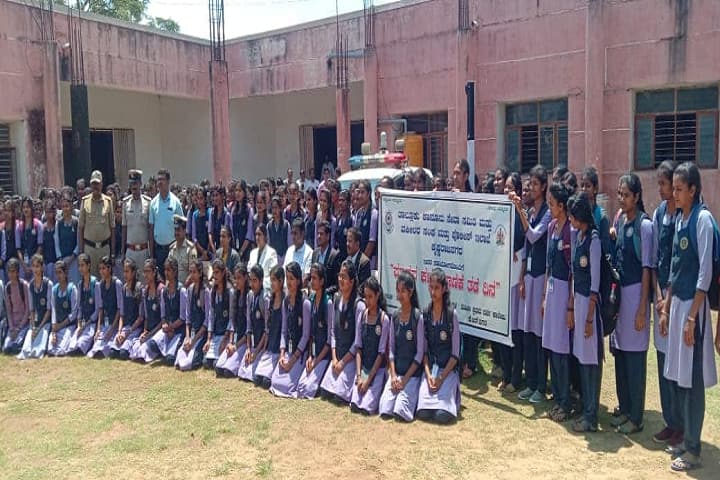 Government First Grade College for Women, Krishnarajanagara campus photo 4