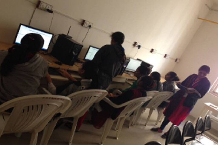 Shree Kokilaben Karsanbhai Patel Girls Science College, Mehsana campus photo 5