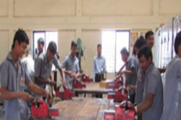 Vidyavardhini Institute of Technology, Kolhapur campus photo 2