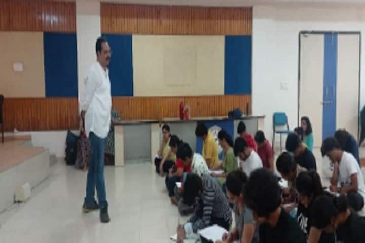 Shri Pankaj Kapadia Sarvajanik College of Performing Arts, Surat campus photo 2