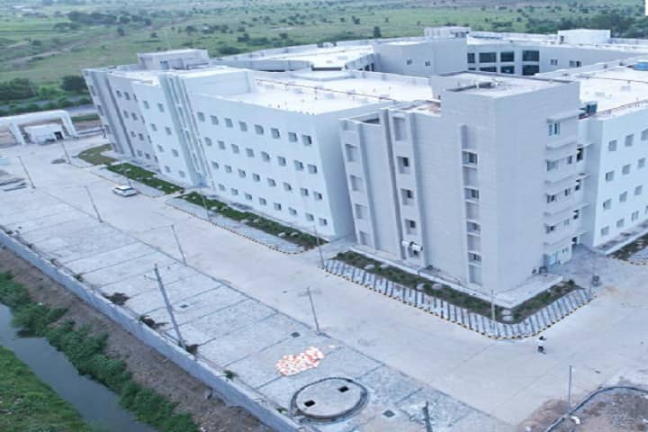 Sunderlal Patwa Government Medical College, Mandsaur campus photo 2