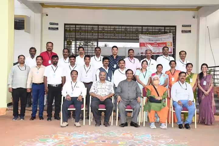 Shri CM Panchakattimath Government First Grade College, Lokapur campus photo 5