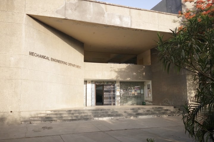 Dr S and SS Ghandhy Government Engineering College, Surat campus photo 6