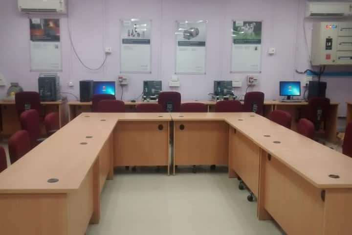 Dr S and SS Ghandhy Government Engineering College, Surat campus photo 2