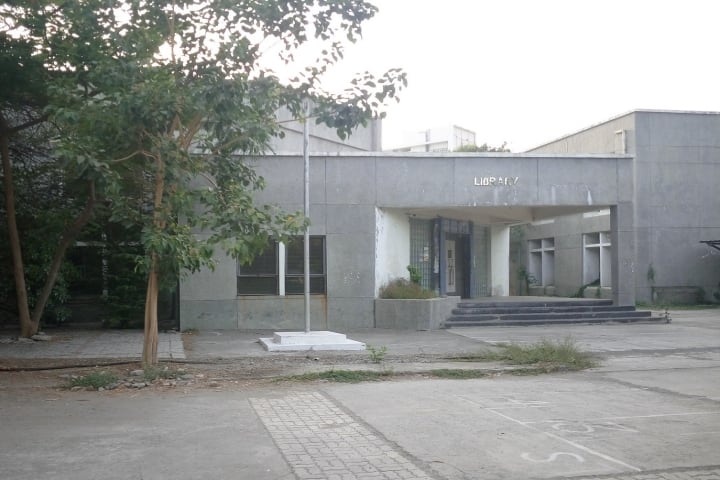 Dr S and SS Ghandhy Government Engineering College, Surat campus photo 4
