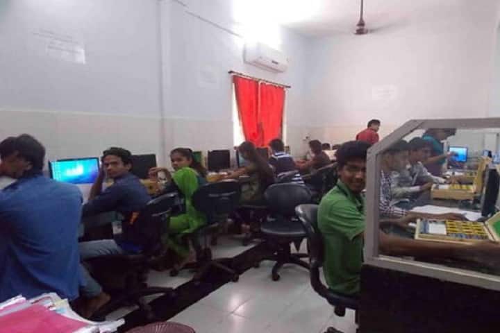 Pragati College of Arts and Commerce, Dombivli campus photo 4