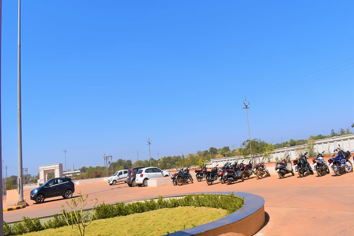 Shrimant Rajmata Vijayaraje Scindia Medical College, Shivpuri campus photo 2