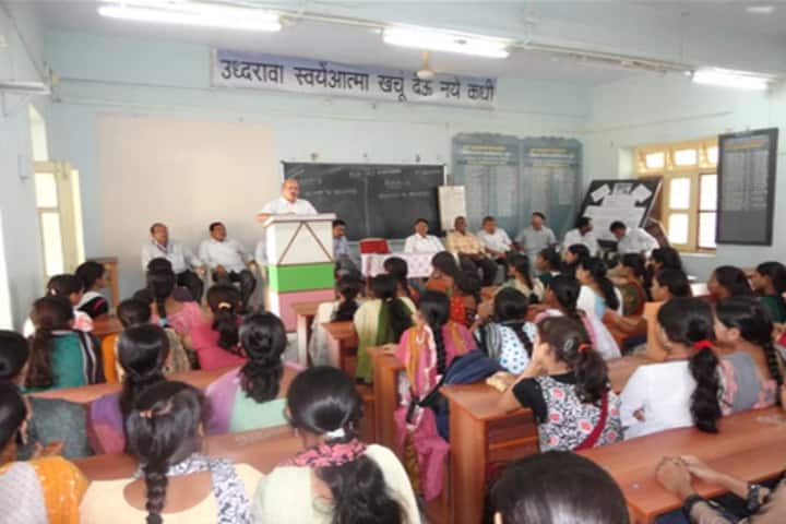 MD Palesha Commerce College, Dhule campus photo 3