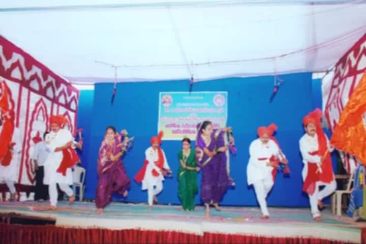 MD Palesha Commerce College, Dhule campus photo 4