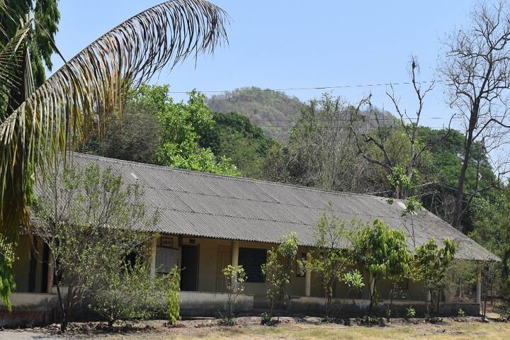 Ambikabai Jadhav Mahila Mahavidyalaya, Thane campus photo 4